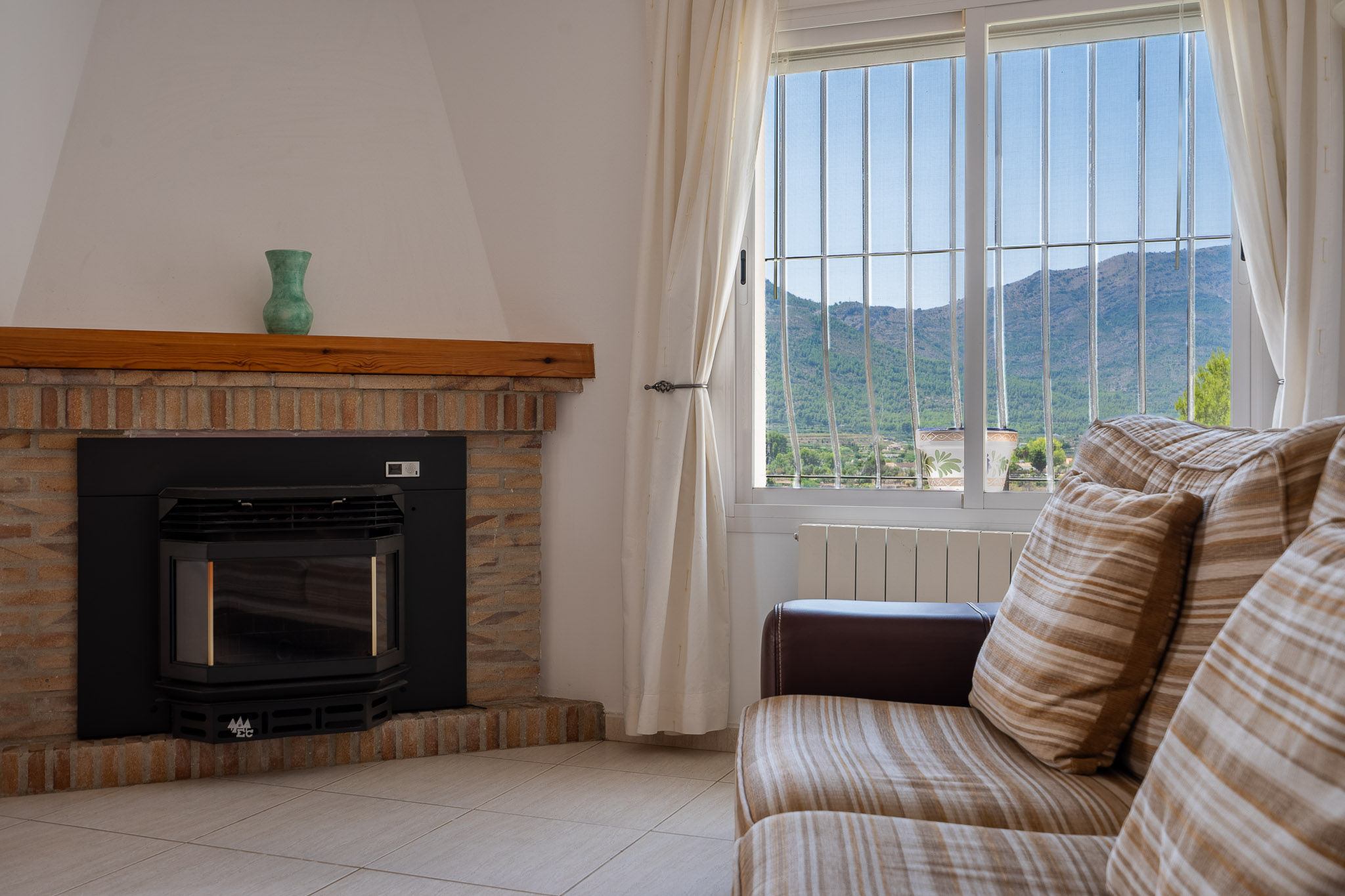 Woonkamer met haard