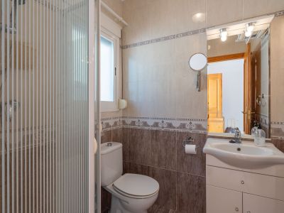 Badkamer met douche