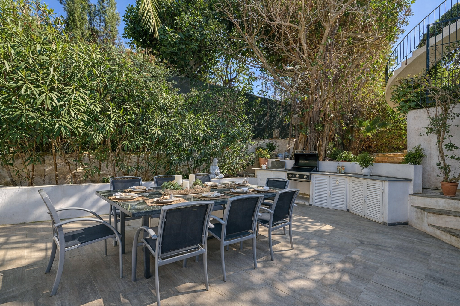 Terras met barbecuezone