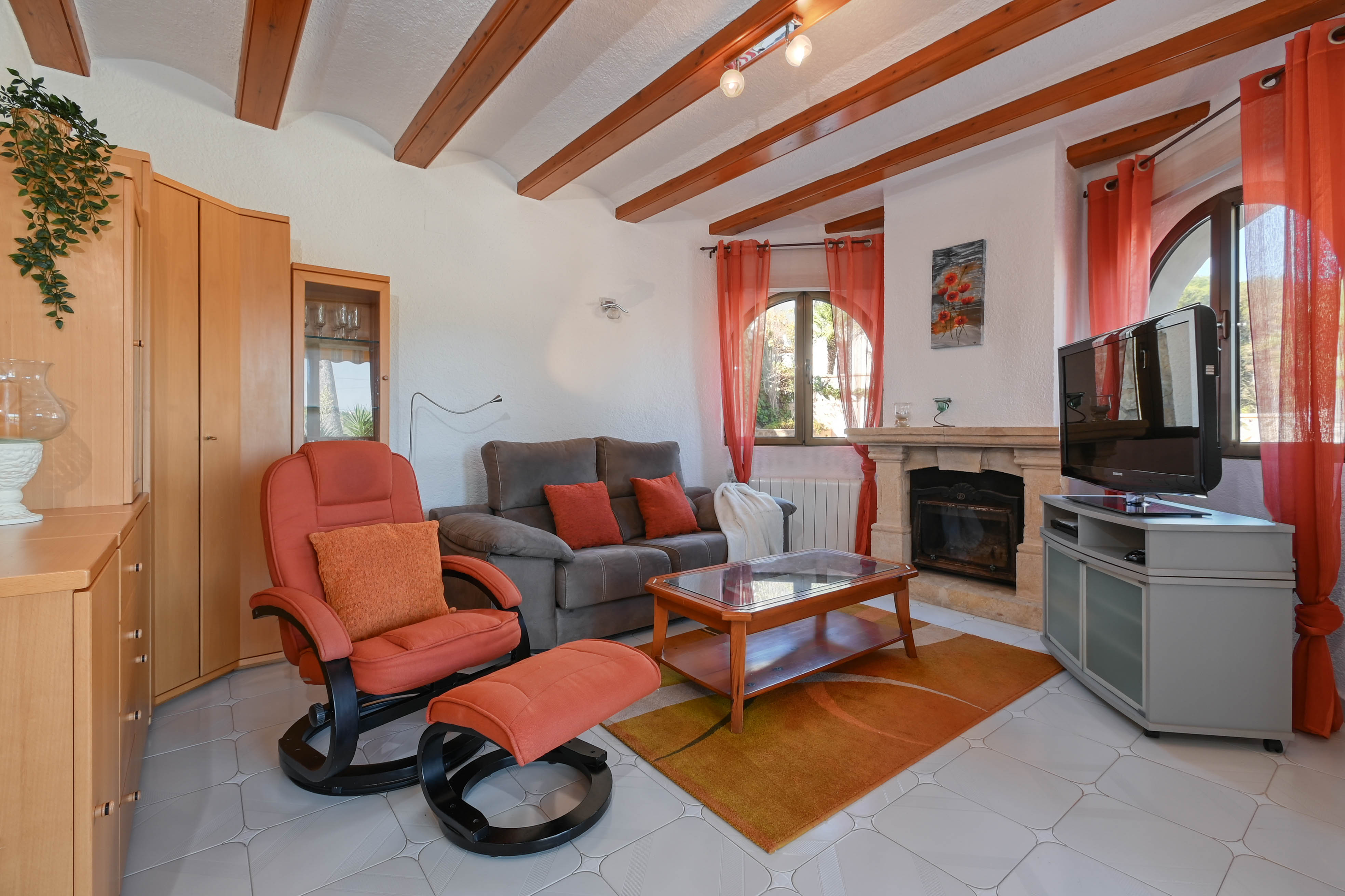 Woonkamer met open haard