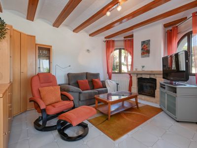 Woonkamer met open haard