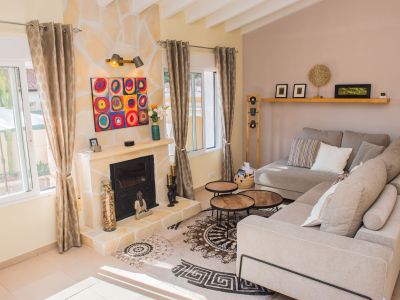Woonkamer met haard