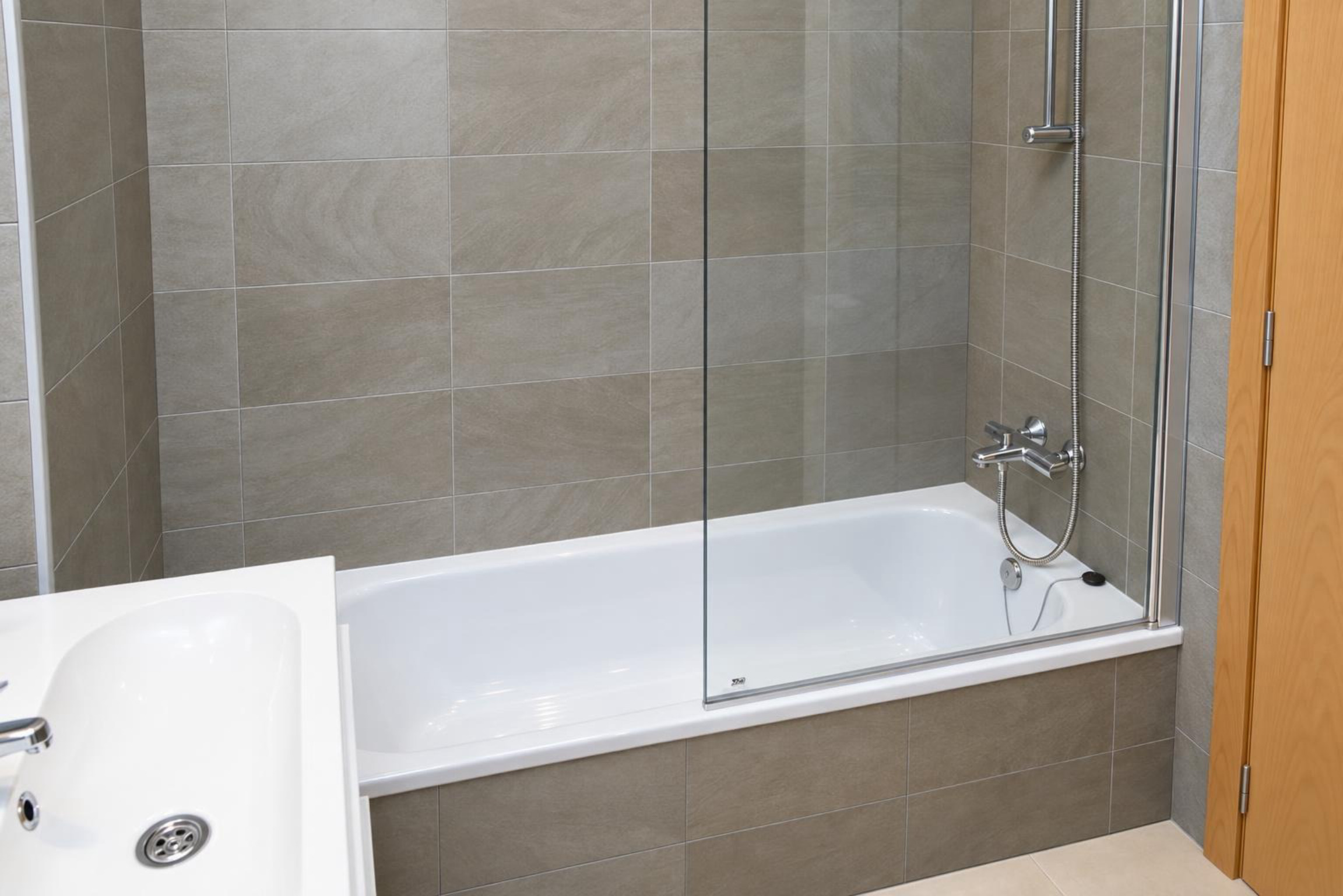 Badkamer met ligbad