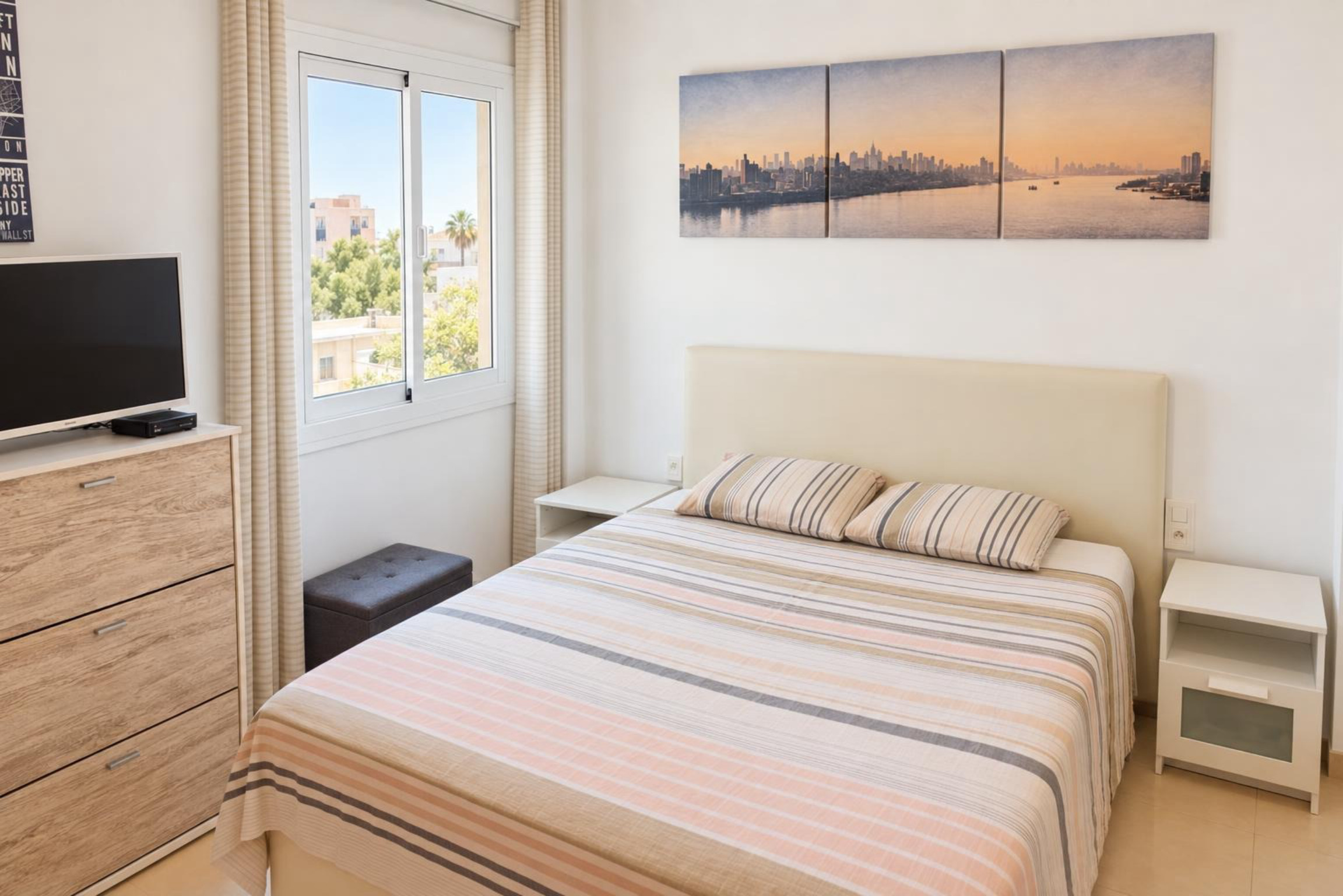 Slaapkamer met raam