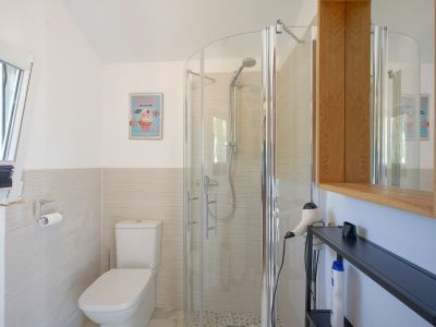 Badkamer met douche