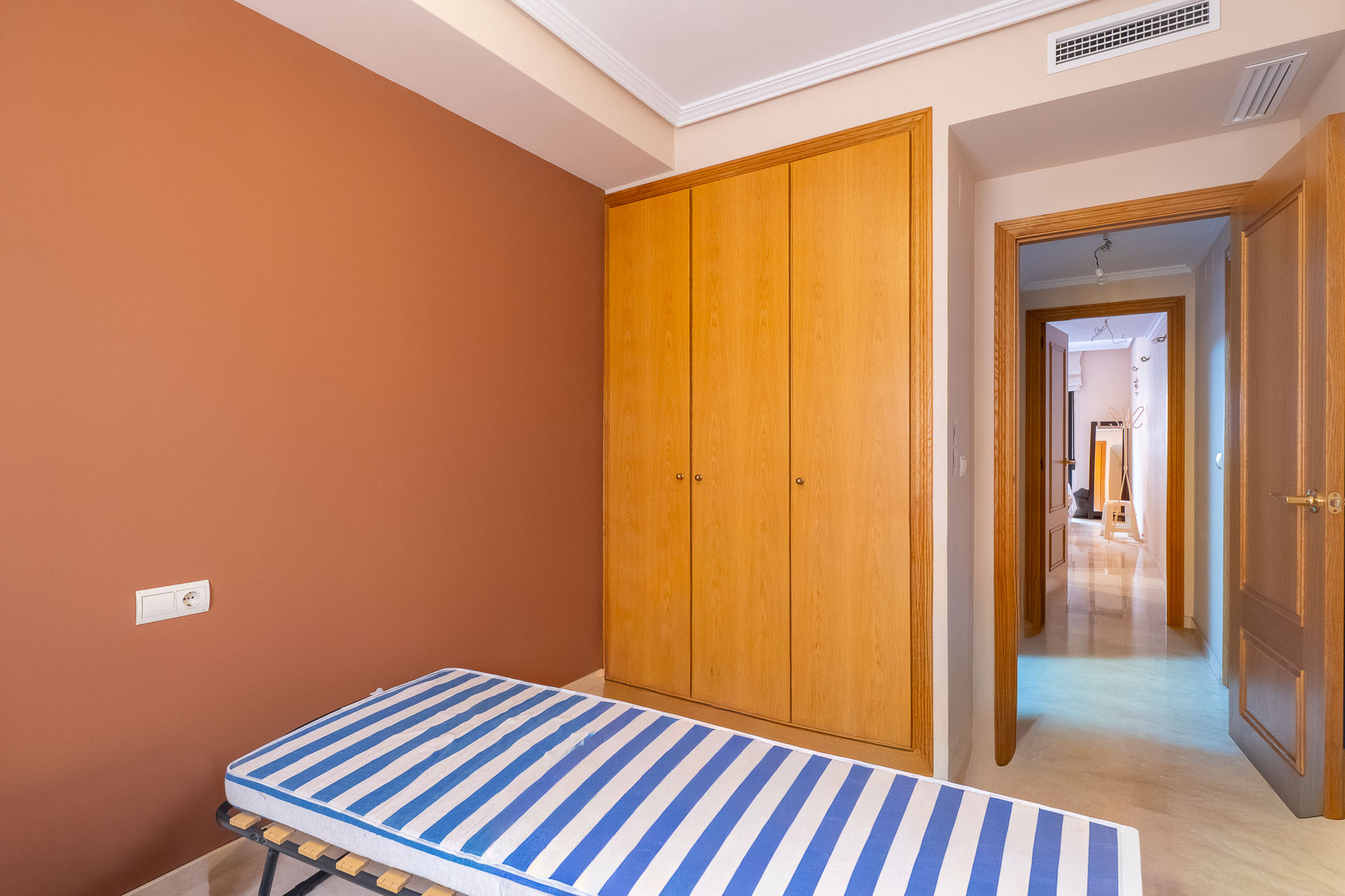 Slaapkamer met inbouwkast