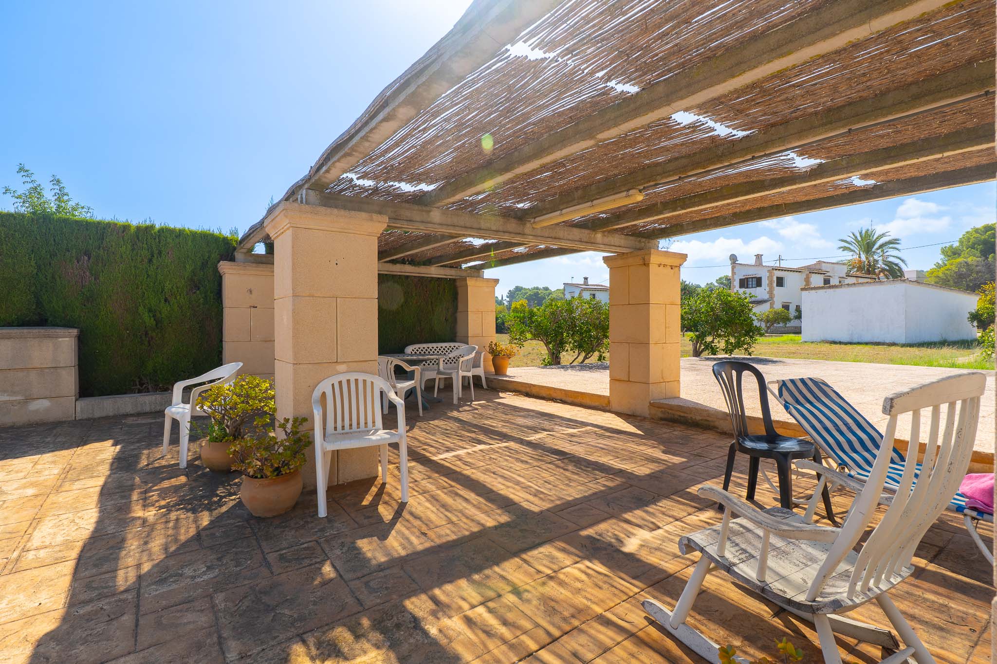 Overdekt terras met pergola