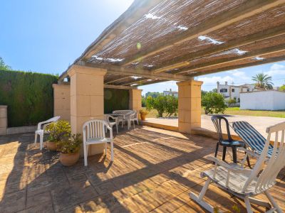 Overdekt terras met pergola