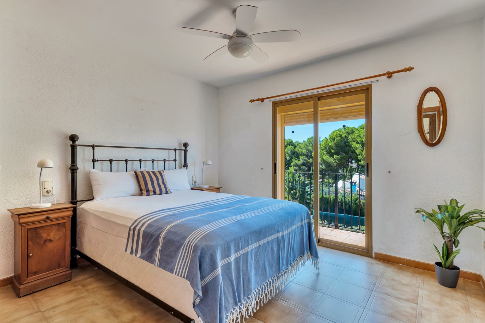 Slaapkamer met balkon