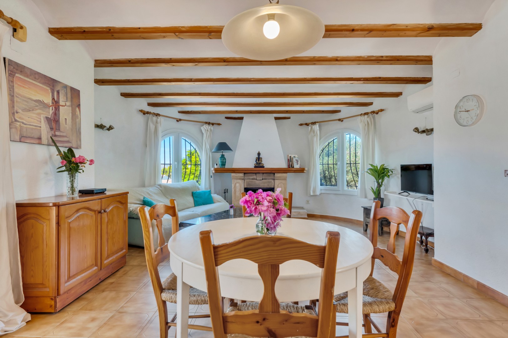 Woonkamer met open haard