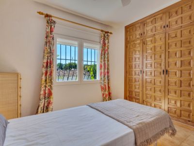 Slaapkamer met inbouwkast