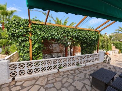 Terras met pergola