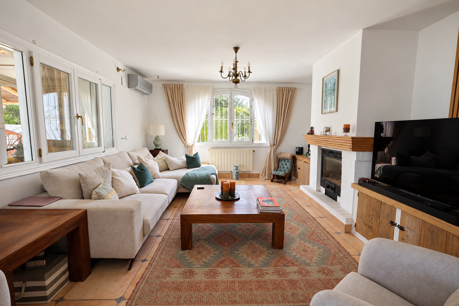 Woonkamer met haard