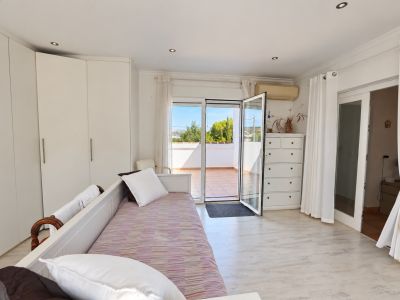 Slaapkamer met privéterras