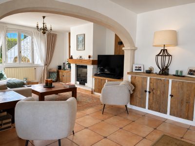 Woonkamer met haard