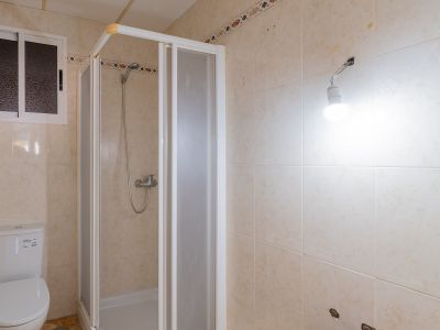 Badkamer met douche