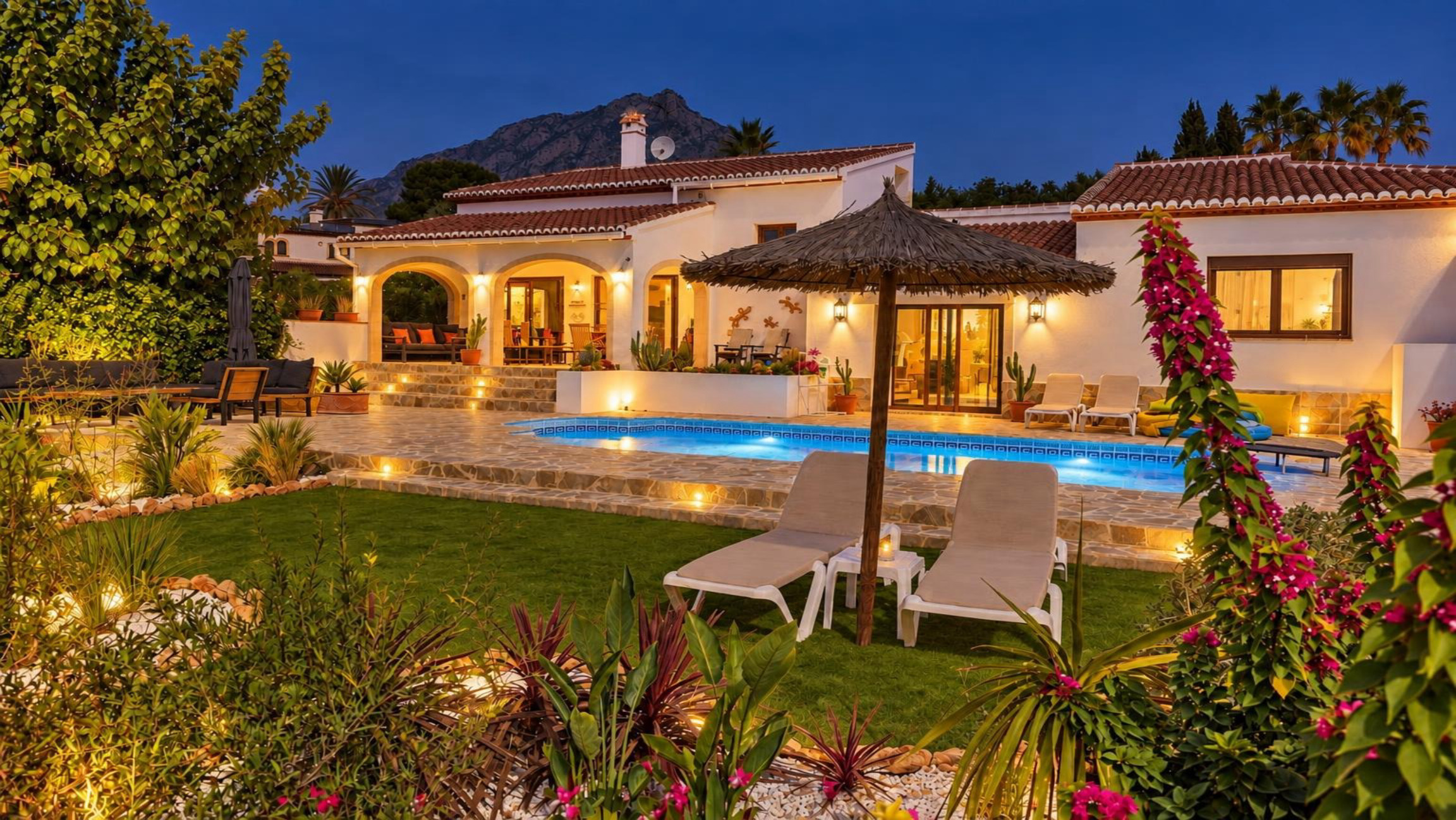 Volledig gerenoveerde villa te koop in Jávea, op enkele minuten lopen van het historisch centrum