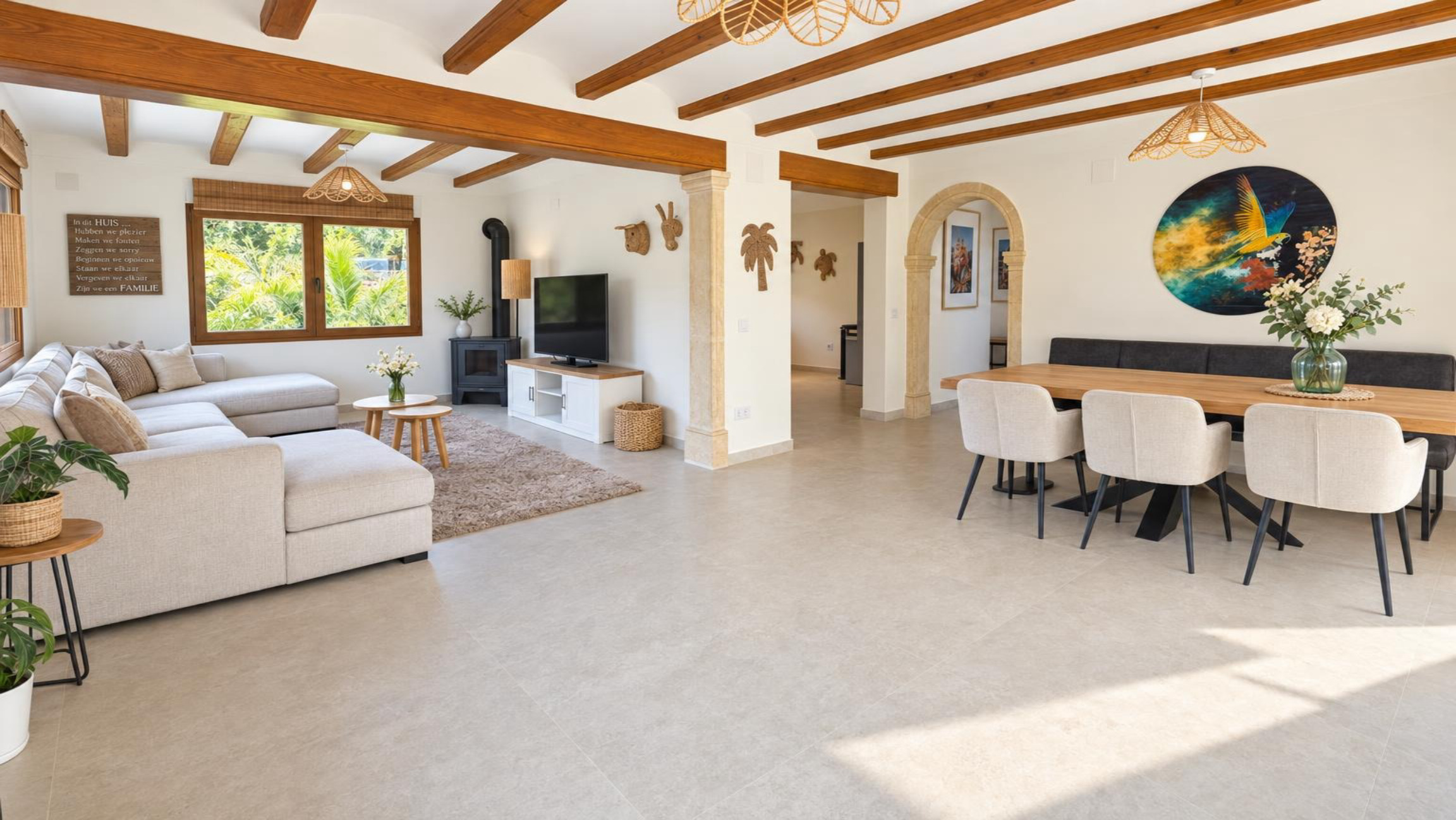 Volledig gerenoveerde villa te koop in Jávea, op enkele minuten lopen van het historisch centrum