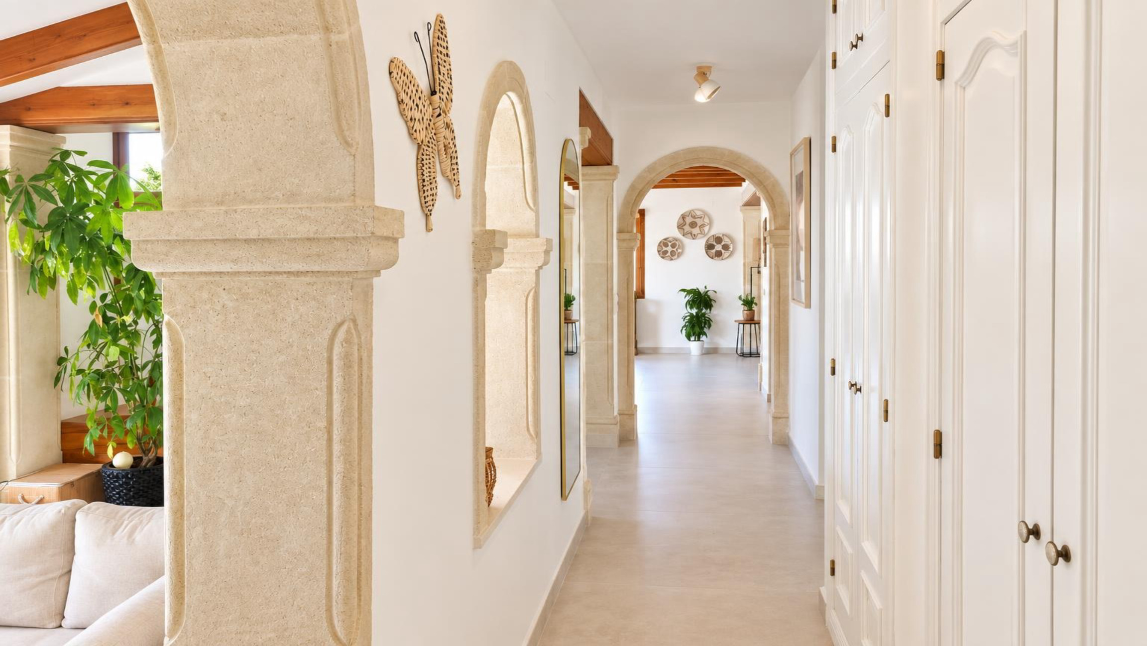 Volledig gerenoveerde villa te koop in Jávea, op enkele minuten lopen van het historisch centrum