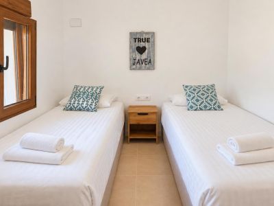 Volledig gerenoveerde villa te koop in Jávea, op enkele minuten lopen van het historisch centrum