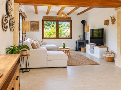Volledig gerenoveerde villa te koop in Jávea, op enkele minuten lopen van het historisch centrum