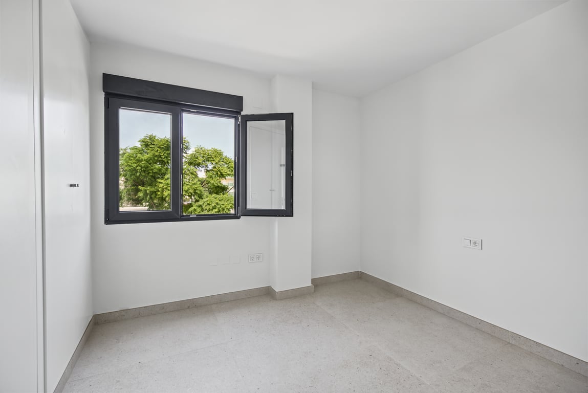 Slaapkamer met raam