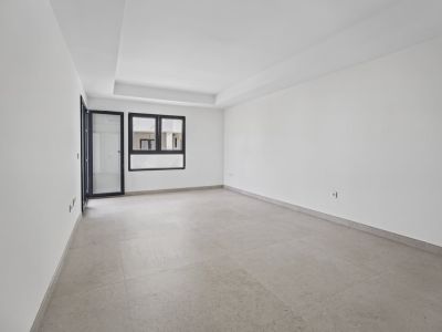 Woonkamer met toegang tot terras