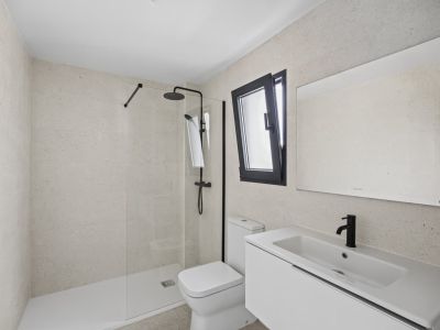 Badkamer met douche