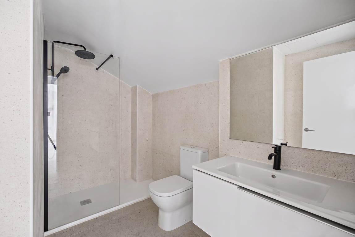 Badkamer met douche