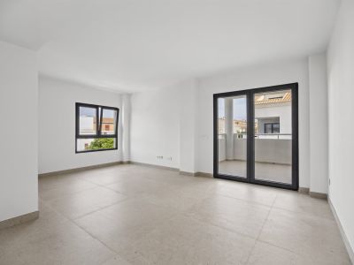 Woonkamer met toegang tot terras