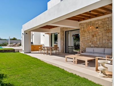 Overdekt terras en tuin