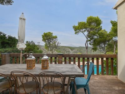 Charmante Villa met 4 Slaapkamers, Zeezicht en Zwembad in Jávea