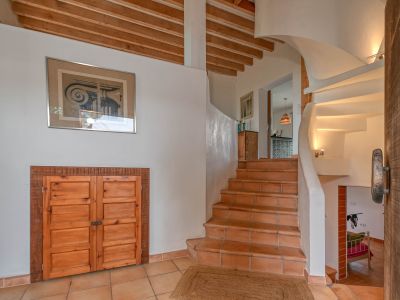 Charmante Villa met 4 Slaapkamers, Zeezicht en Zwembad in Jávea