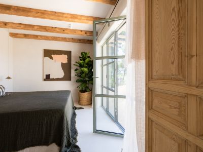 Slaapkamer met toegang tot terras