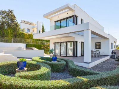 Exterieur van de villa en tuin