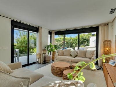 Woonkamer met toegang tot de tuin
