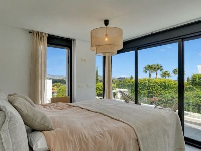 Slaapkamer met balkon