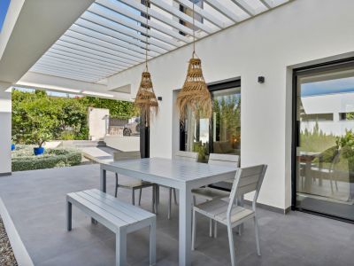 Terras met pergola