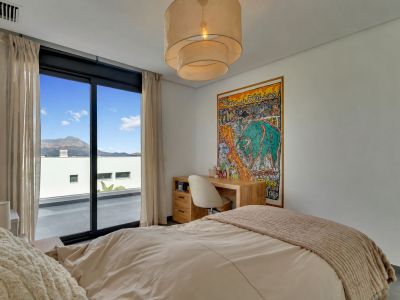 Slaapkamer met privébalkon