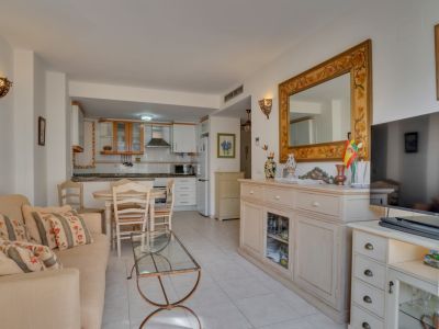 Woonkamer met open keuken
