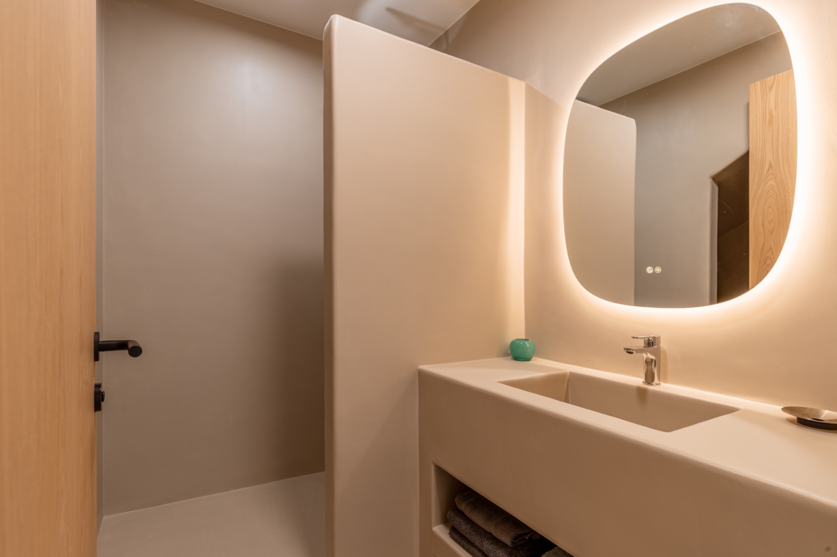 Badkamer met douche