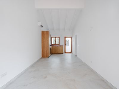 Woonkamer en open keuken