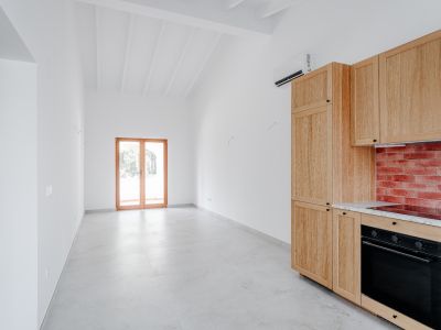 Woonkamer met open keuken
