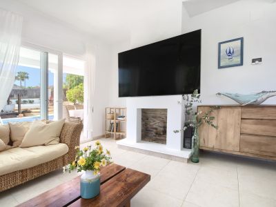 Woonkamer met open haard