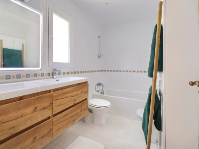 Badkamer met ligbad