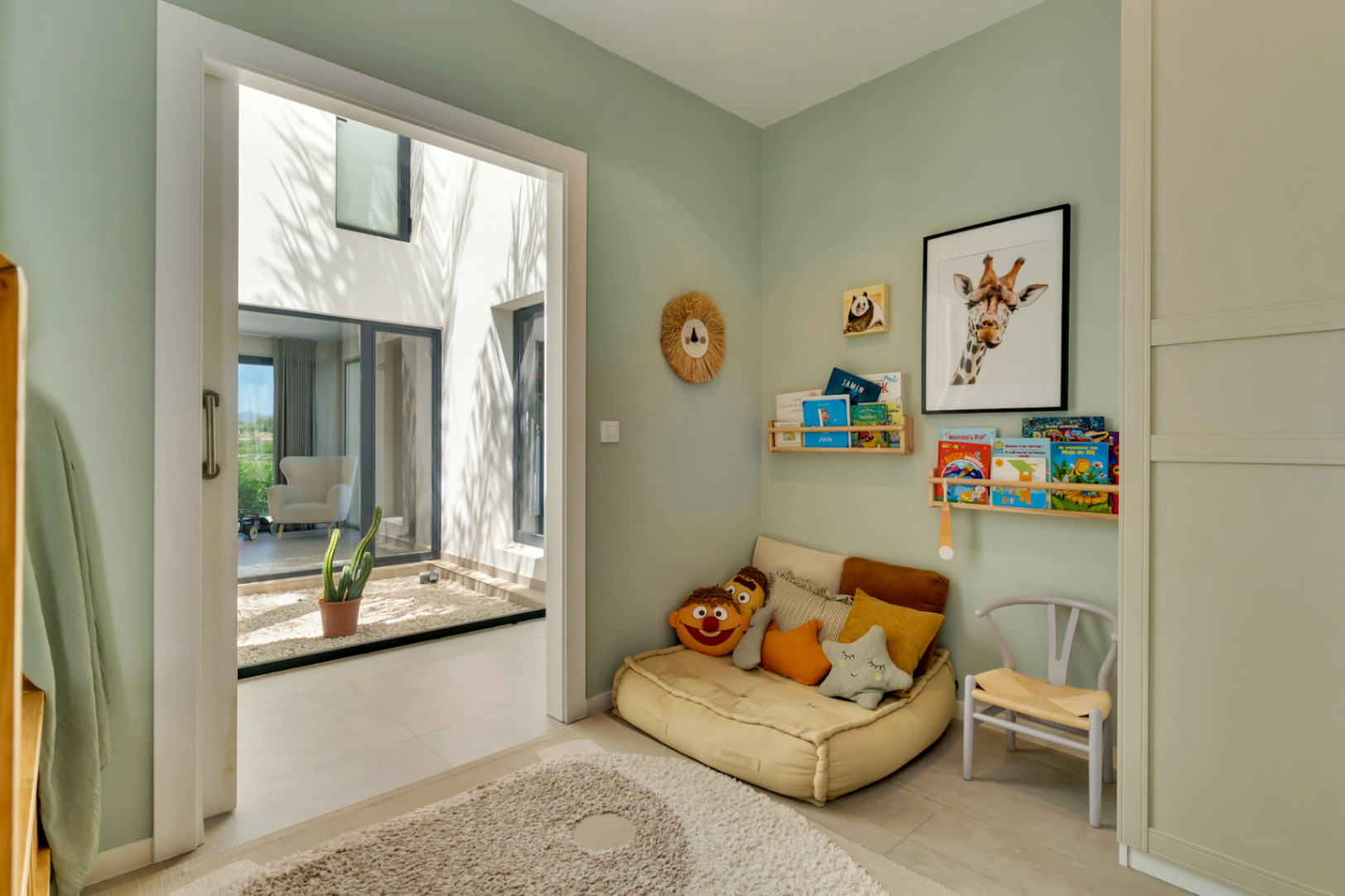 Kinderkamer met patio