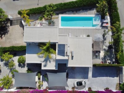 Luchtfoto van villa en zwembad