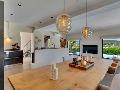 Eetkamer en open keuken