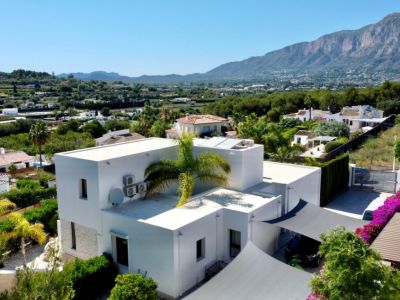 Exterieur met uitzicht op Montgó
