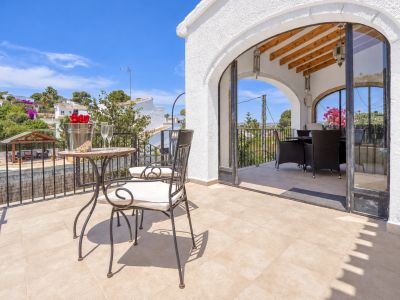 Terras en overdekte veranda